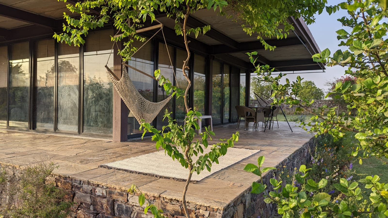 RajNikas Farm: Pet friendly, Glass House, w/pool 5