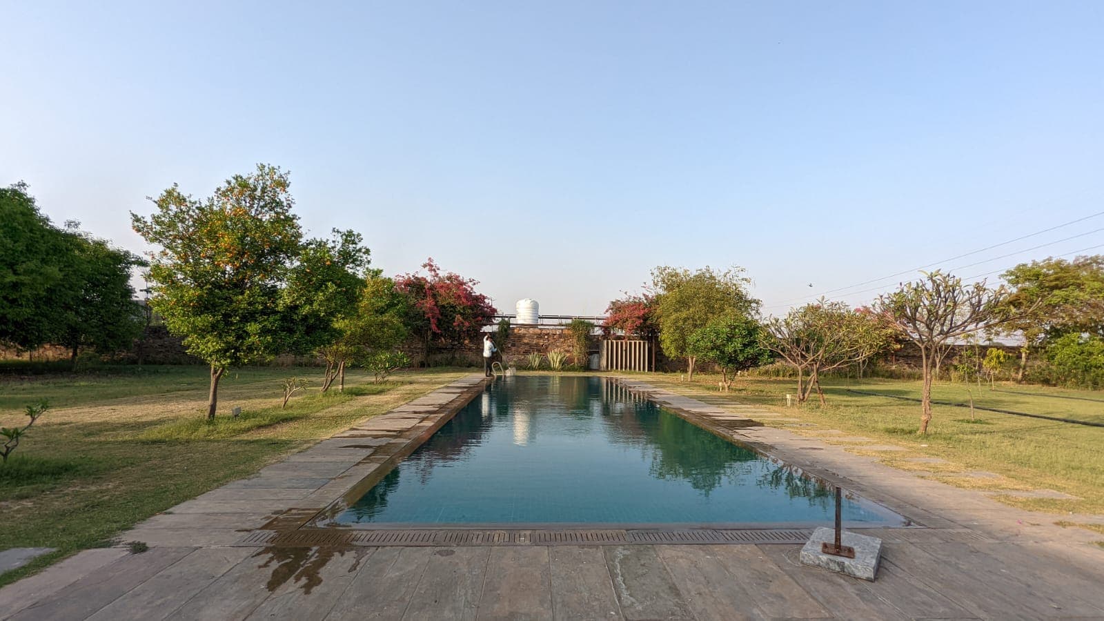 RajNikas Farm: Pet friendly, Glass House, w/pool 4