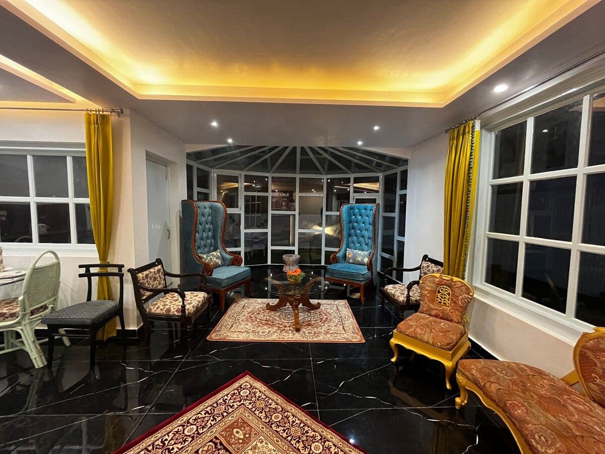 The Warrick Luxe Homestay, 5 Mins Mall Road Shimla 4