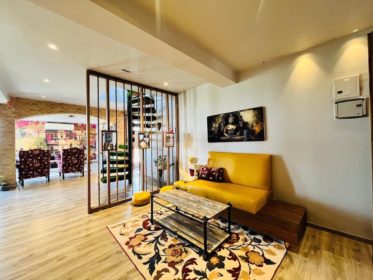 Soulful Stay-2BHK w/Jacuzzi & Rooftop, Vasant Kunj 5